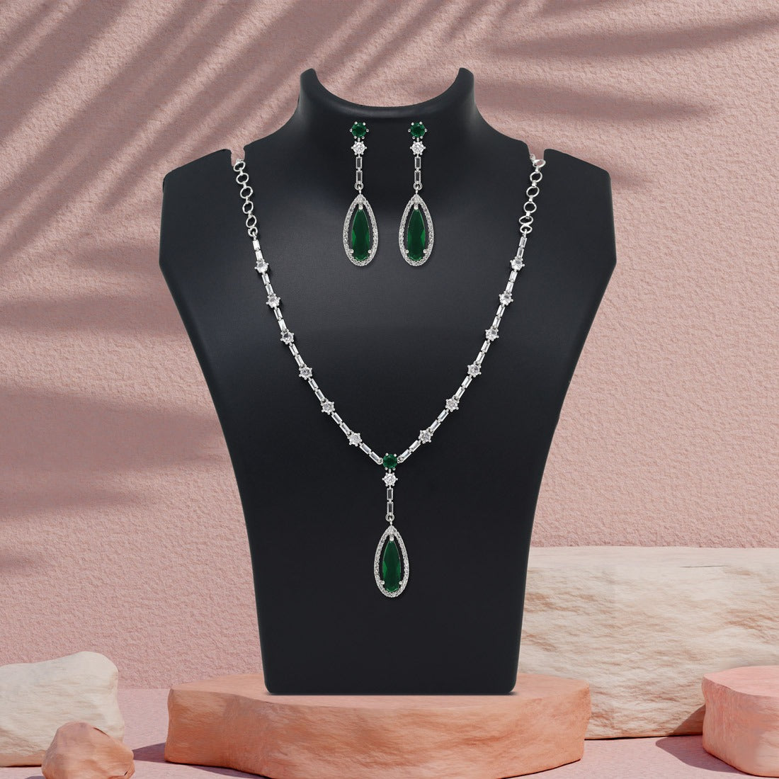 Reem Necklace Set