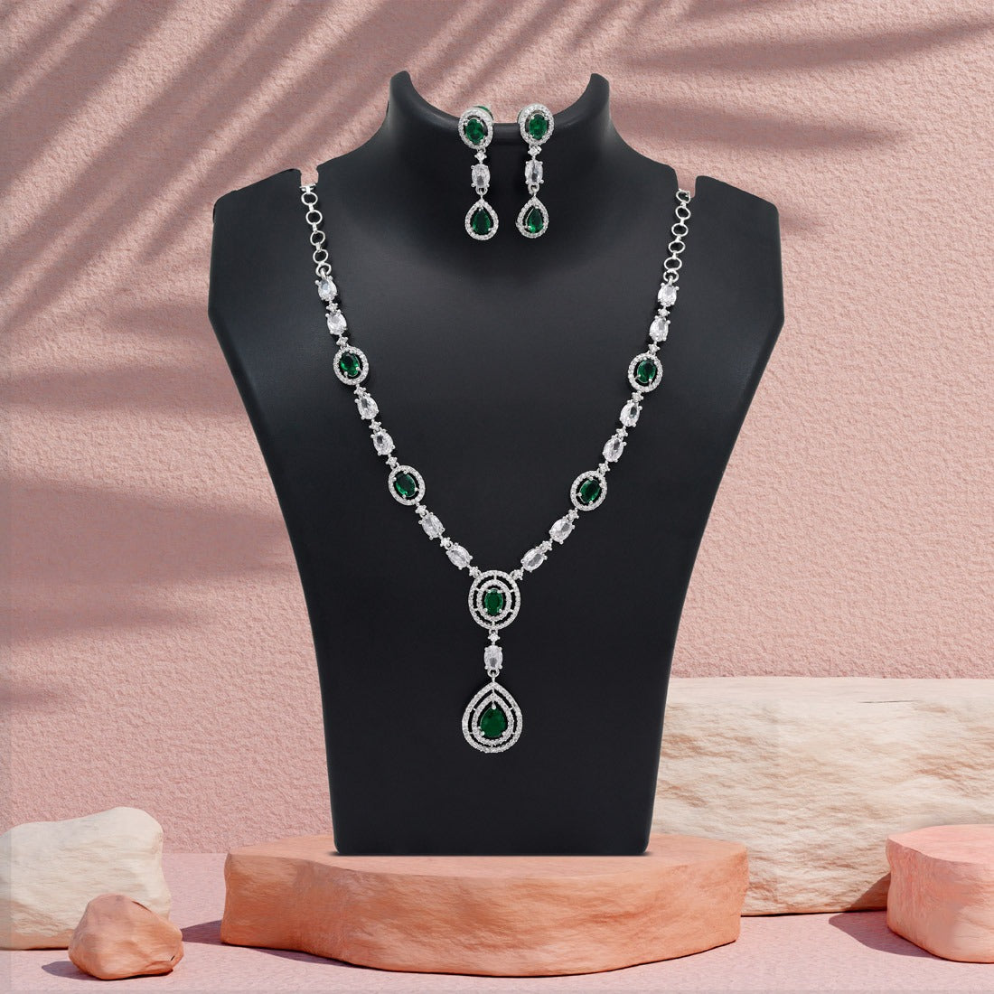 Evelina Necklace Set