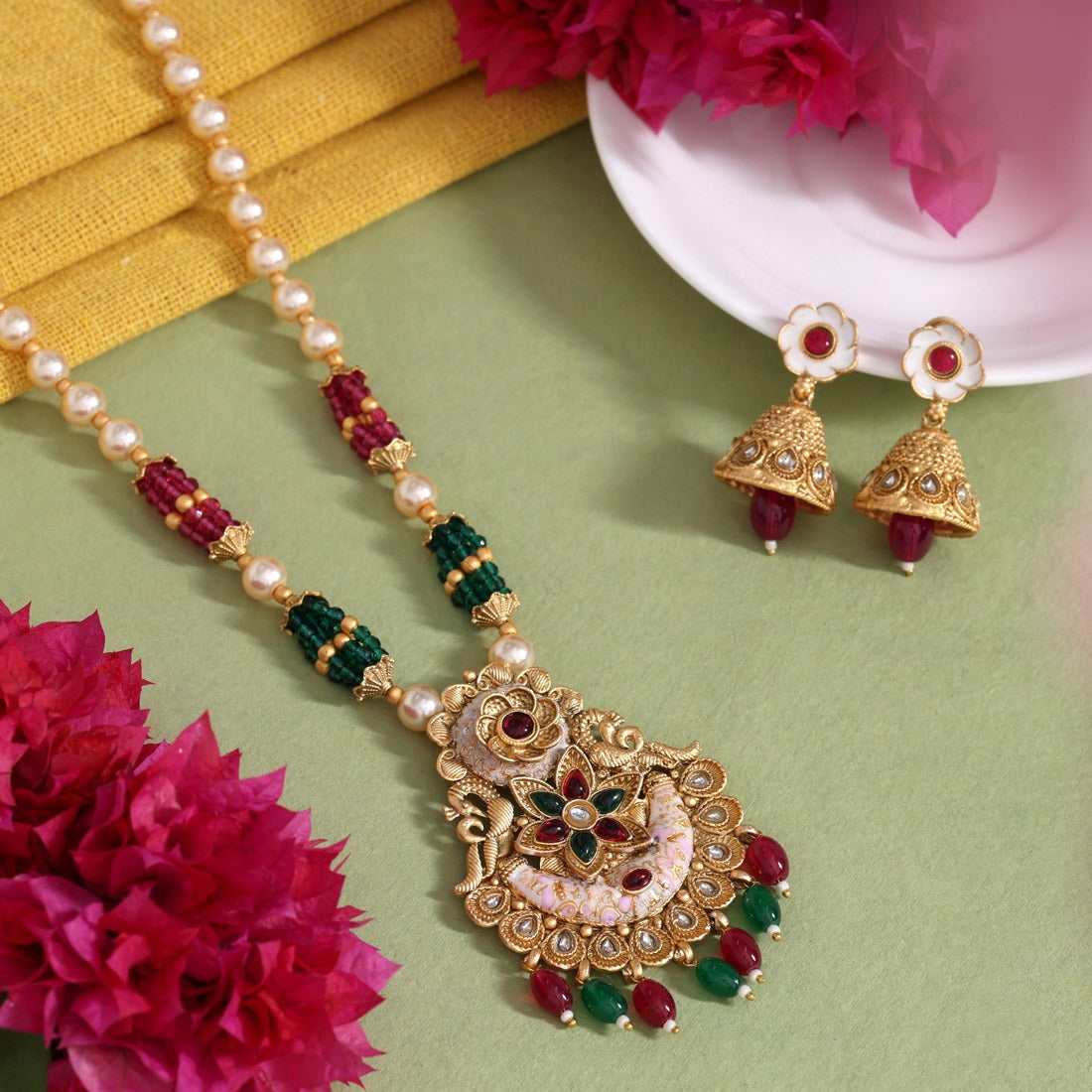 Aakriti Necklace Set