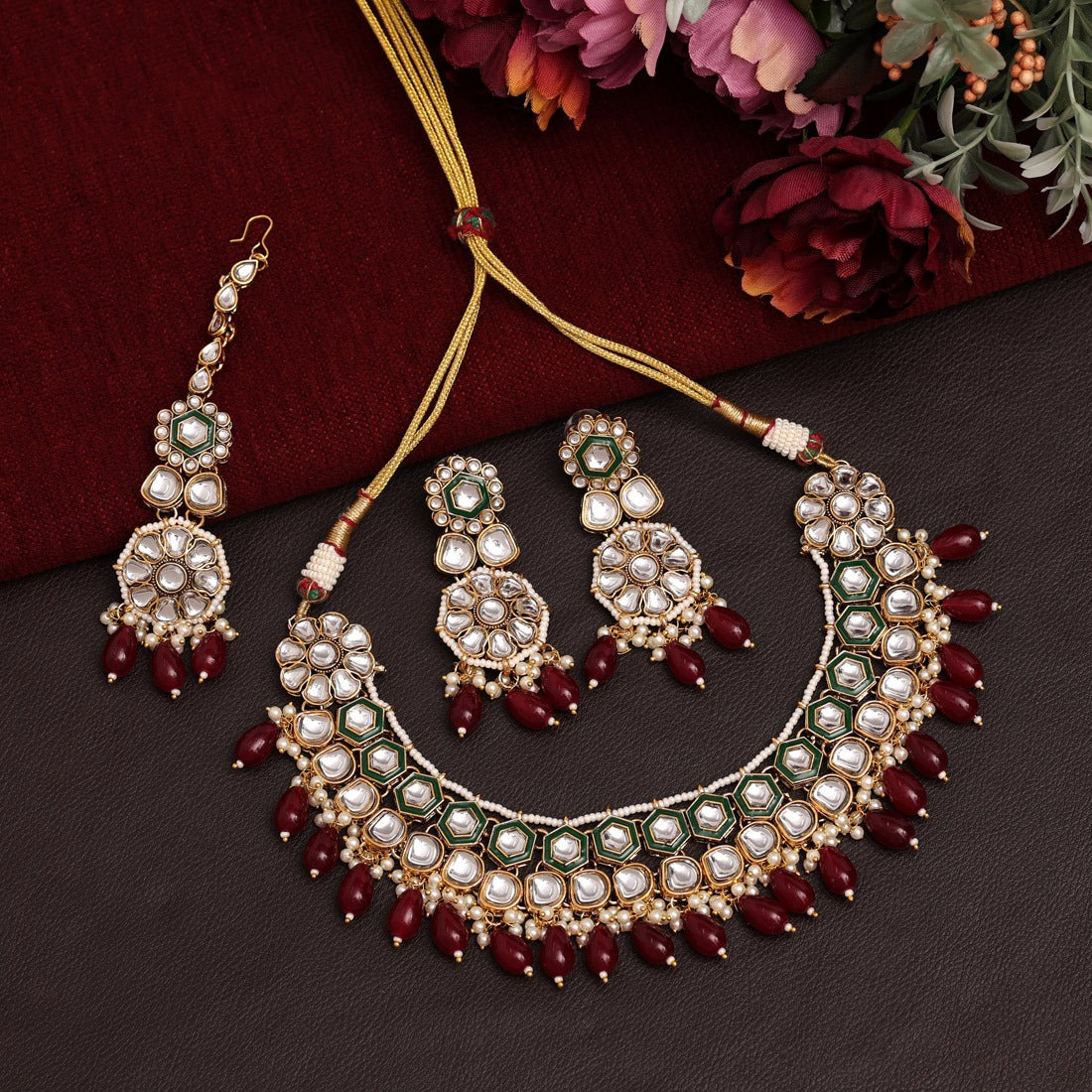 Lavaniya Necklace Set