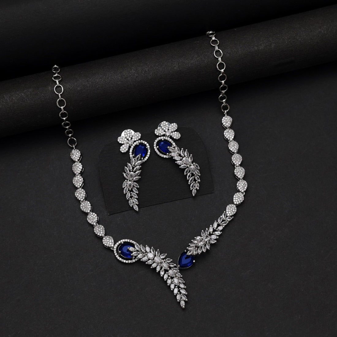 Luna Spark Necklace