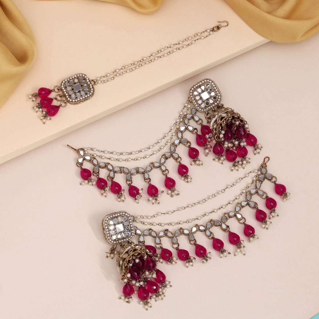 Advika Maang Tikka Set
