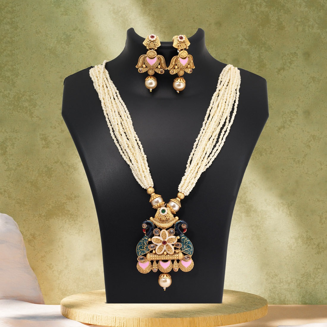 Arohi Necklace set