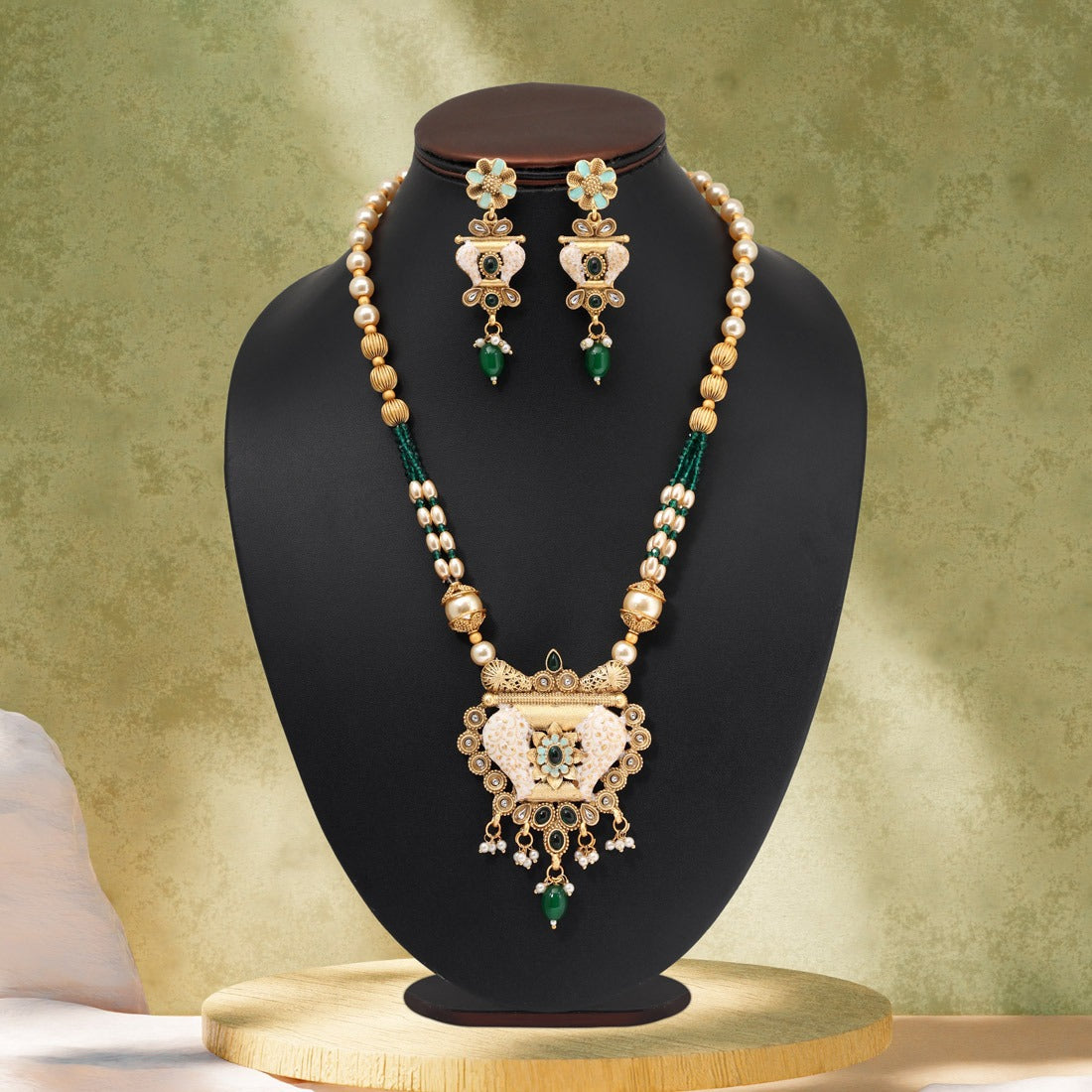Desi Delight Necklace Set